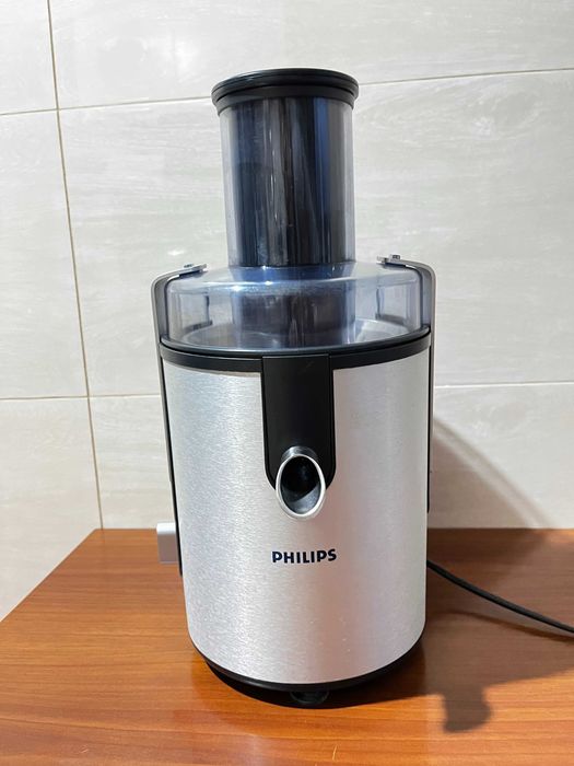 Storcator Philips de fructe si legume pentru suc