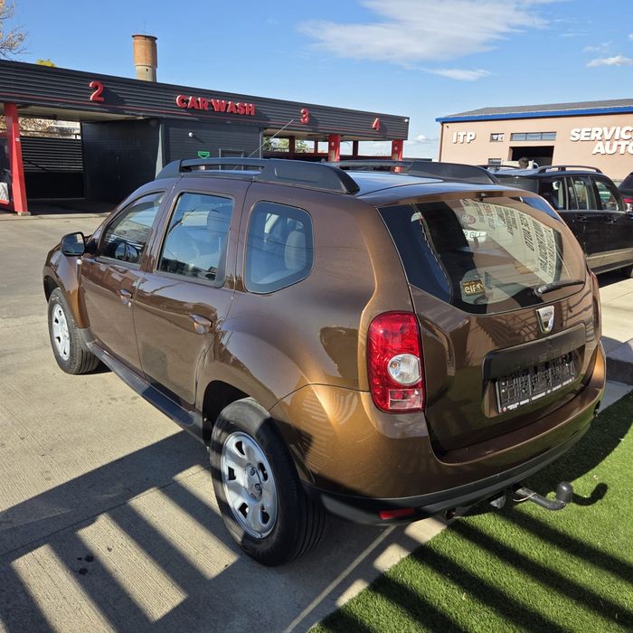Duster 4x4 -1,6 B /GAZ -4x4 -  an 2011  —5200€