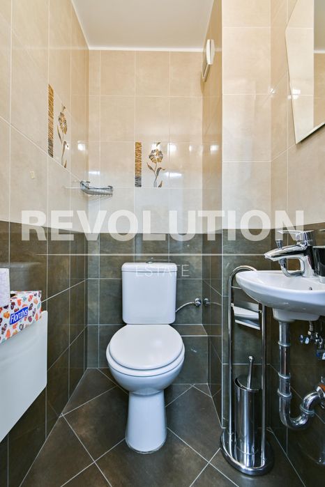 Дава се под наем Тристаен апартамент в София, Лозенец - 95 кв.м за 1000 € - Снимка #7