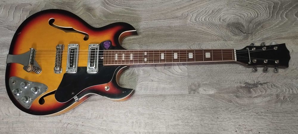 Електрическа китара Тейско -Бартер