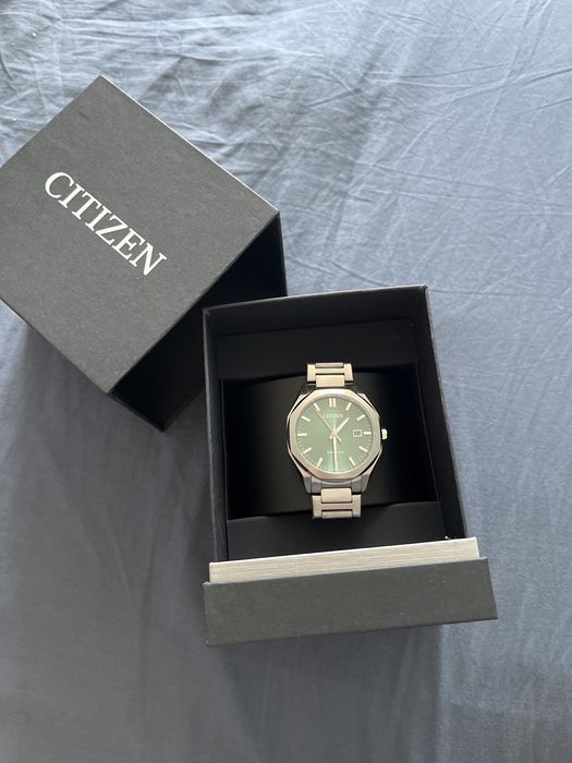 Часовник Citizen сапфир кристал