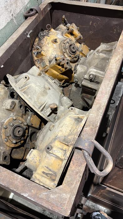 Запчасти KOMATSU