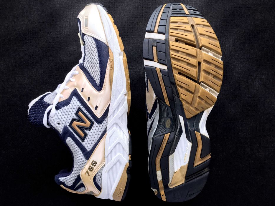 VINTAGE 2006 Made in U.S.A. New Balance® 766 Runners — 10 D (28.0)