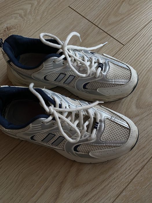 Кроссовки для девочек