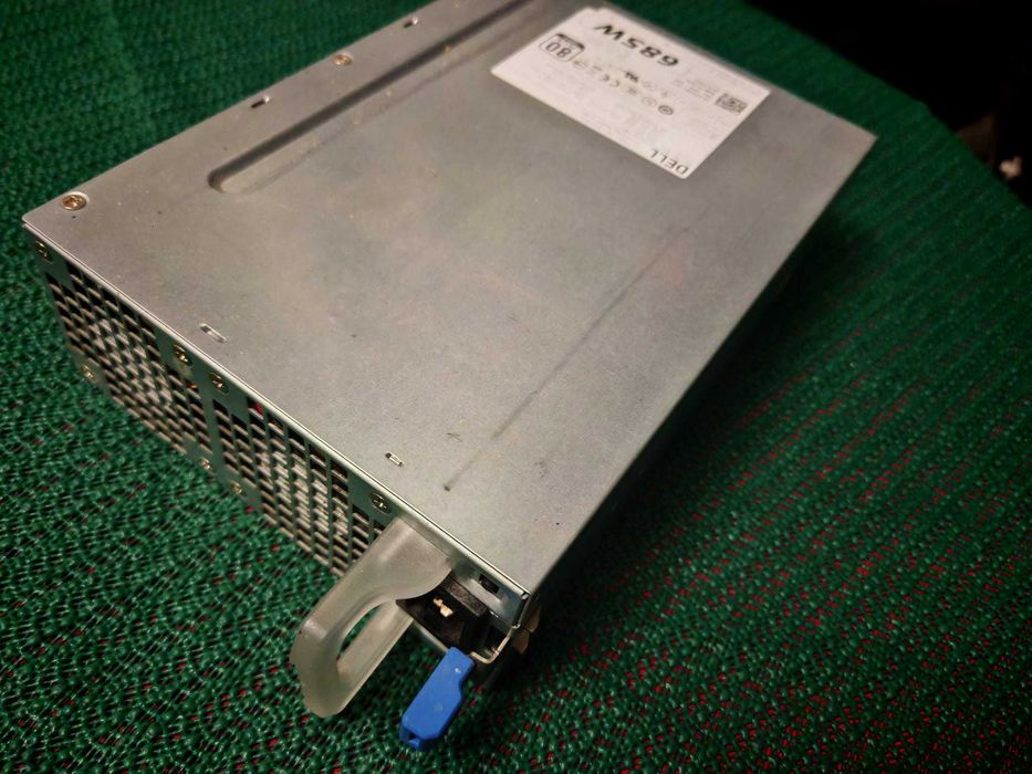 Vând Sursa server Dell, Gold, 685w, D685EF-00