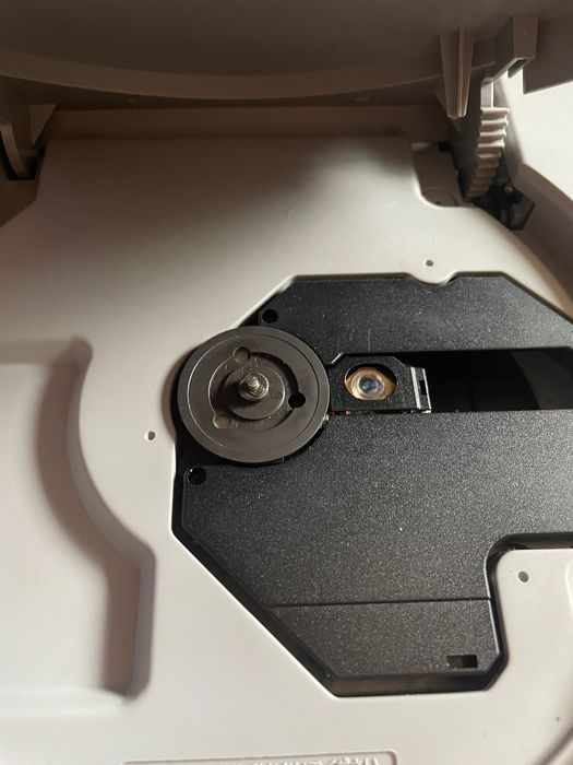 2 buc PlayStation 1 PS1  unu se vinde ca DEFECT