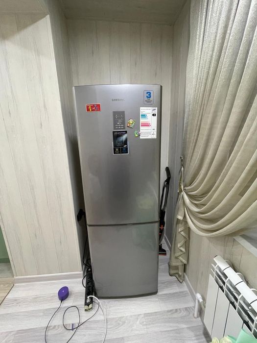 Продам холодильник