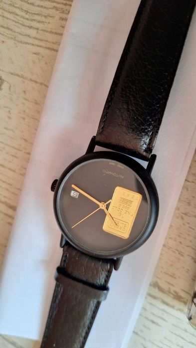 Швейцарски часовник със златна плочка - CREDIT SUISSE