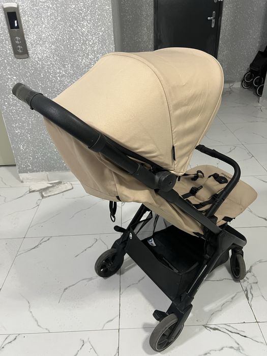 Продам прогулочную коляску easywalker jackey