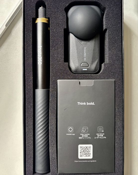 Insta360 X6 Essentials Bundle + MicroSDXC 256GB V30