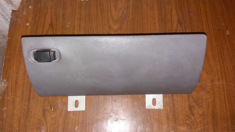 Продам бардачок на Газ 3110