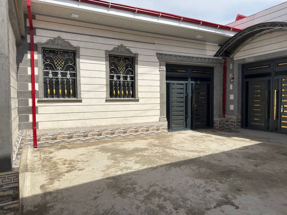 Ховли сотилади каттакургон