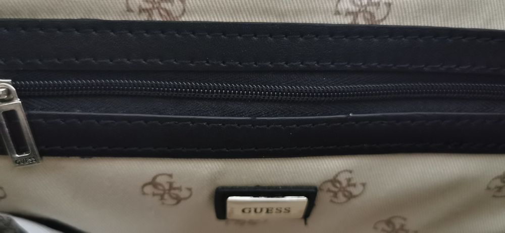 Poșetă femei Guess