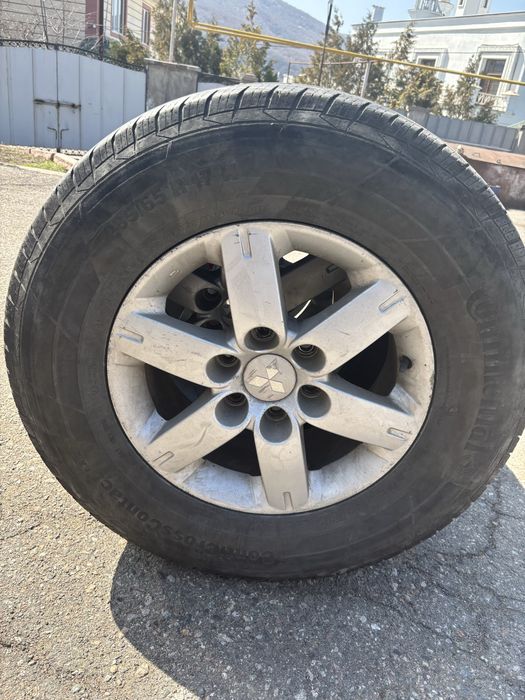 Продам Шины комплект