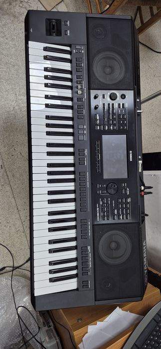 Продается синтезатор Ямаха