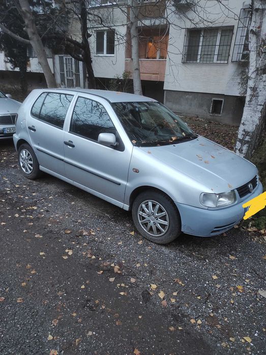 Продавам Фолксваген ПОЛО