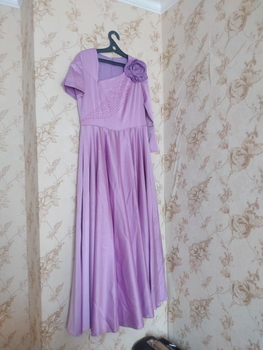 Продам шикарное платье