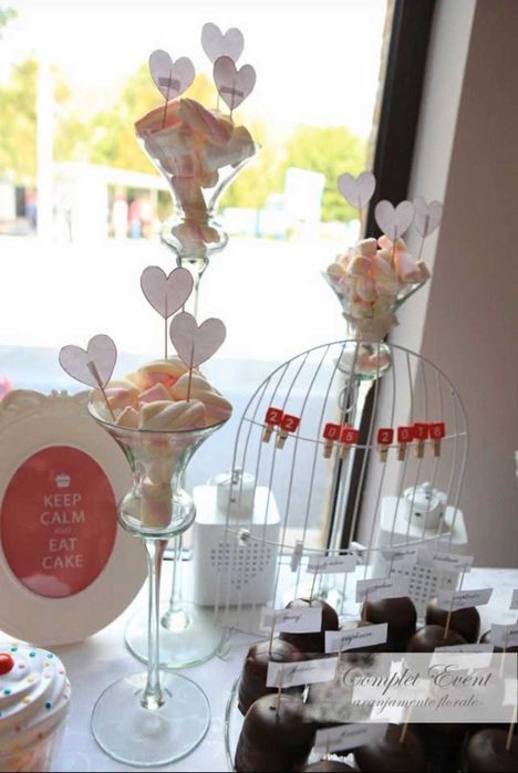 Aranjamente florale și suporți