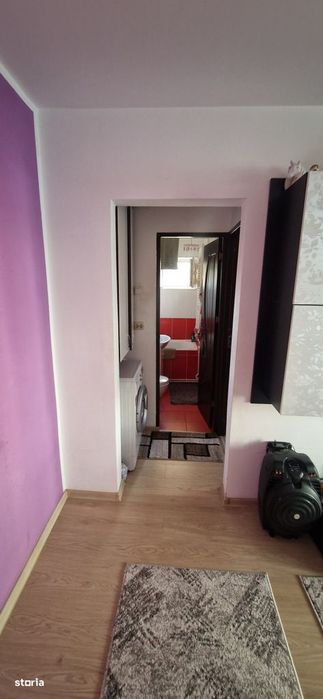 Apartament 3 camere, zona Craiovita Noua