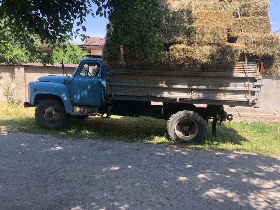 Самосвал газ 53, на полном ходу