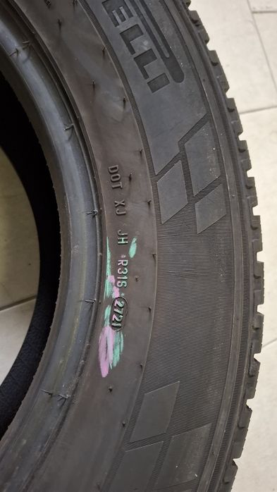 Зимна бусова гума Pirelli 235 65 16C