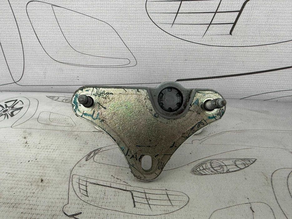 Balama Ușă Stânga Față Mercedes-Benz C-Class W204 2013 / 2007-2014 Cod OEM A2047201937 (5B2)