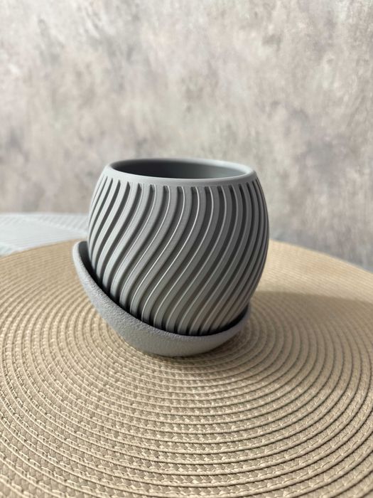 Ghiveci decorativ cu tăviță – design modern, finisaj mat