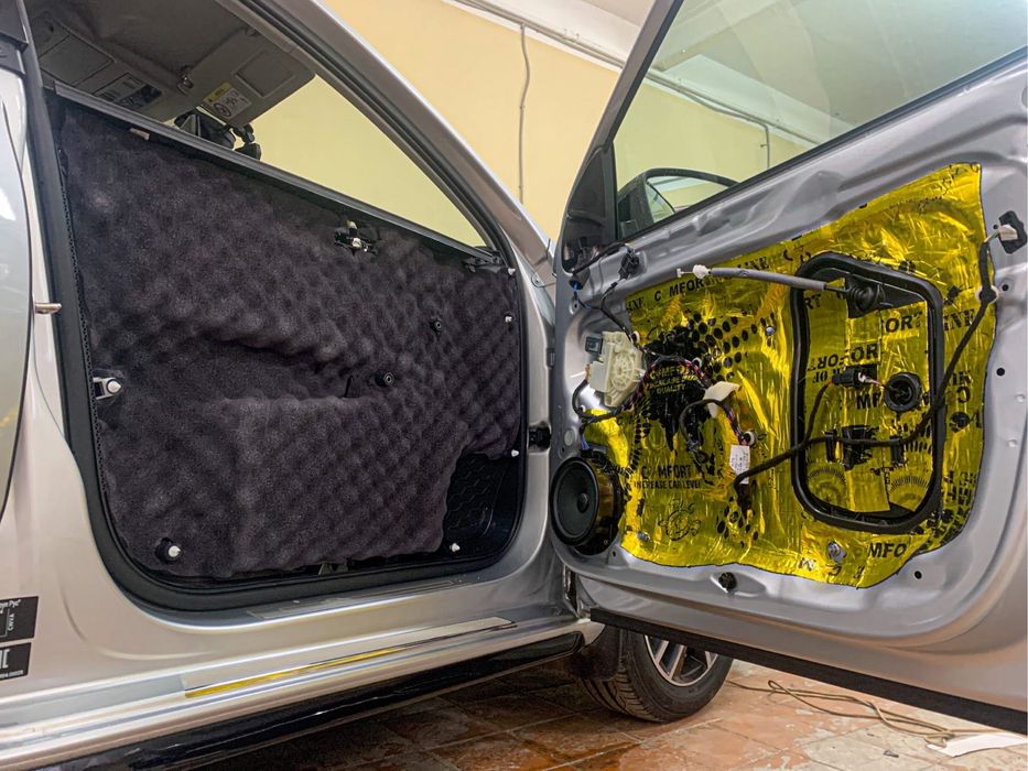 Шумка (шумоизоляция) салона автомобиля