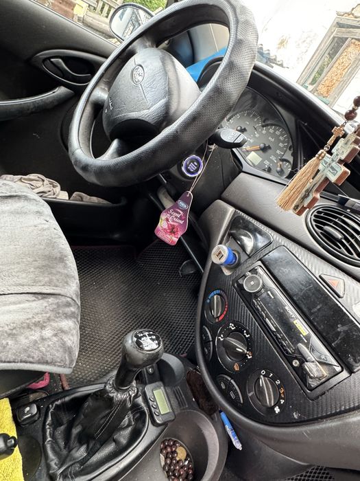 Продам Ford Focus I (2004)