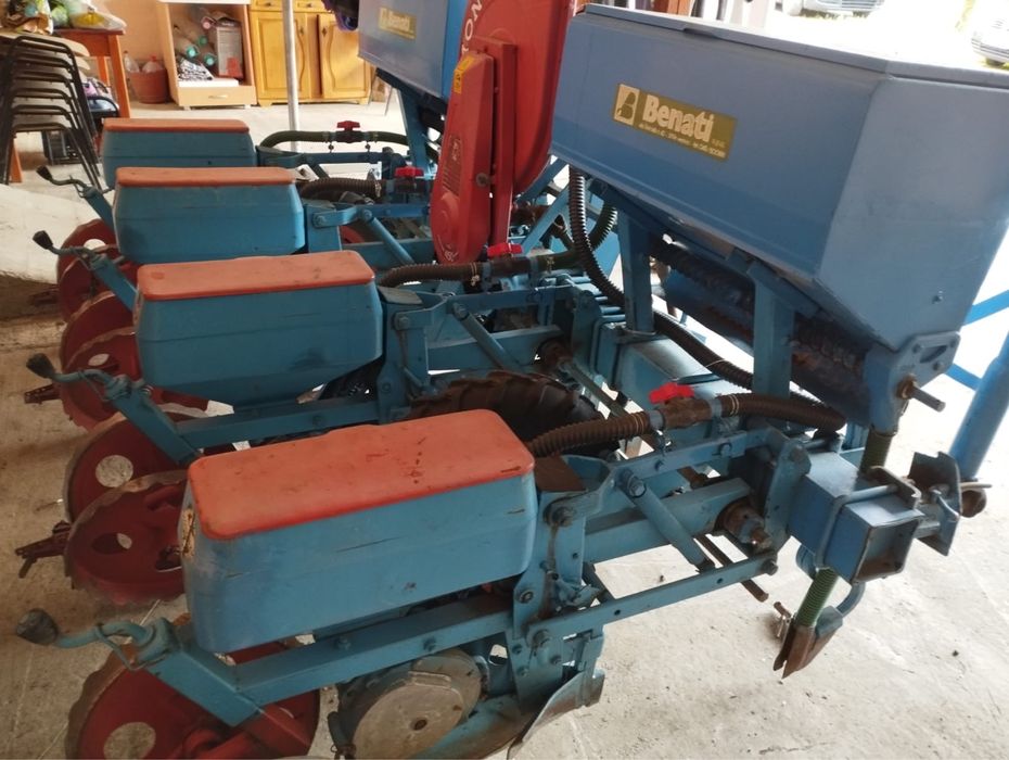 Vand semanatoare monosem!!