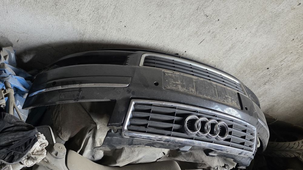 Предна решетка, капак, броня ,джанти и гуми за Ауди А8