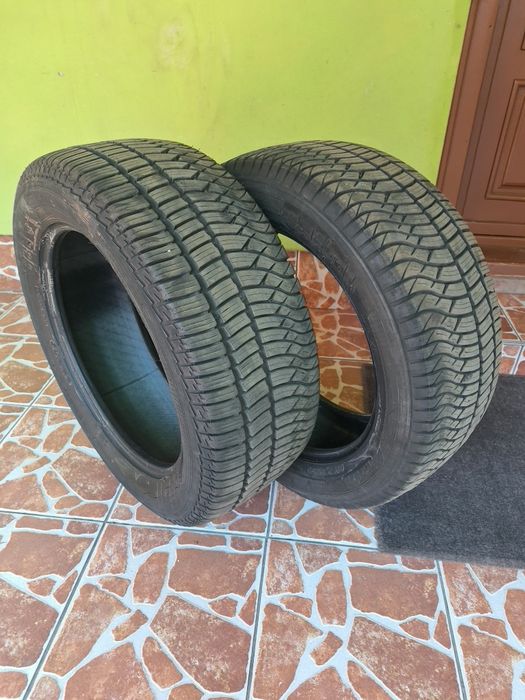 Vând  2 Bucăți Anvelope 235-55-R18 all season Kleber
