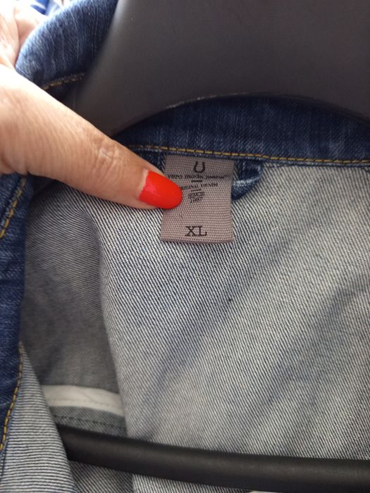 Дамско дънково яке с буфан ръкав