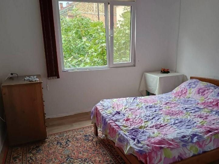 Дава се под наем Тристаен апартамент в Пловдив, Христо Смирненски - 85 кв.м за 332 € - Снимка #5