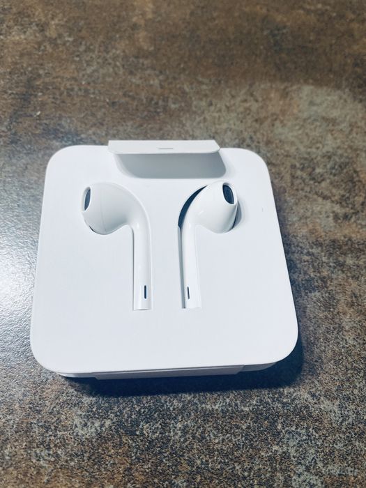 Casti originale Apple