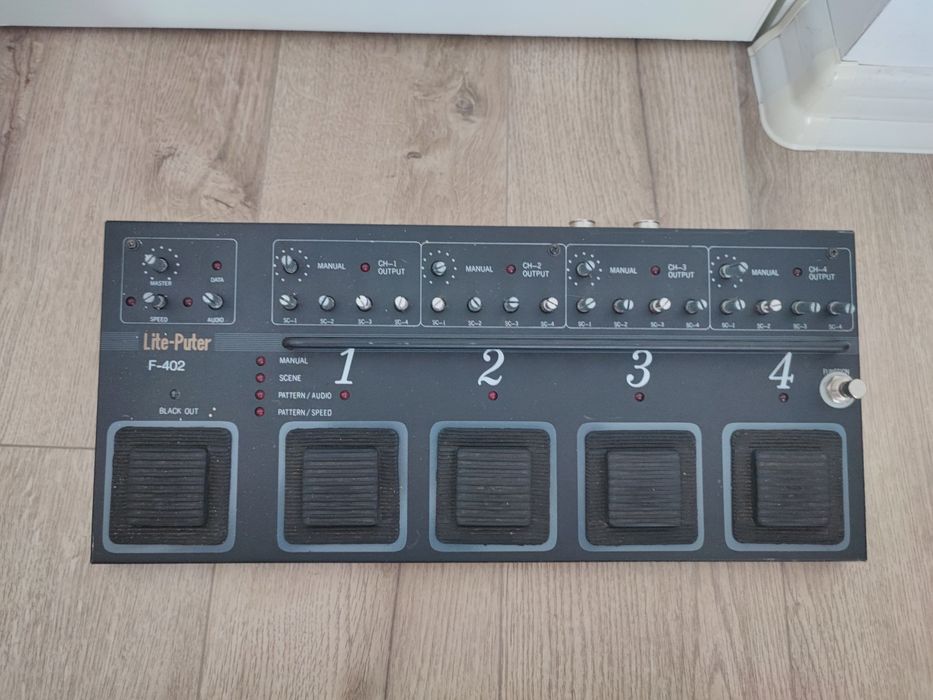 Controller audio de picior Lite Puter F 402 cu 4 canale