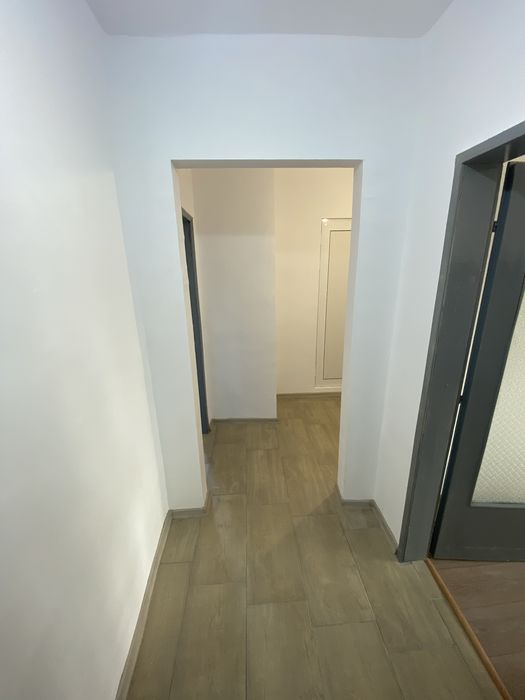 Продава се Тристаен апартамент в Добрич, Строител - 77 кв.м за 457 €/кв.м - Снимка #1