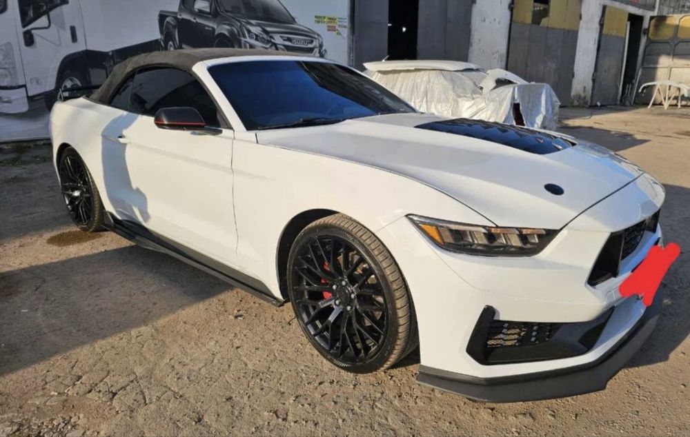 Nasiya savdoga Ford Mustang kabriolet