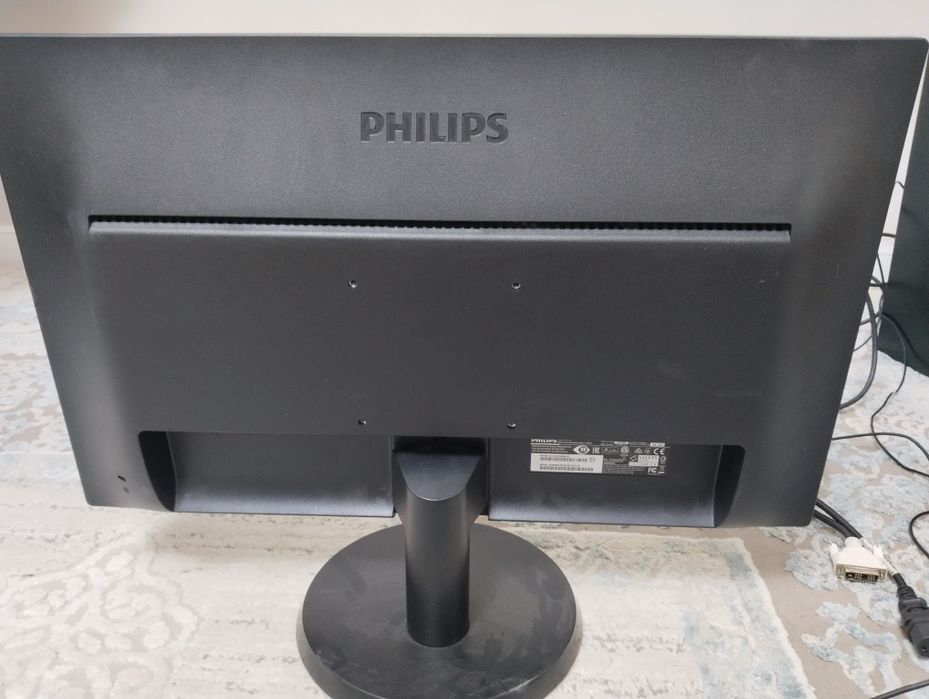 Монитор Philips в отличном состоянии