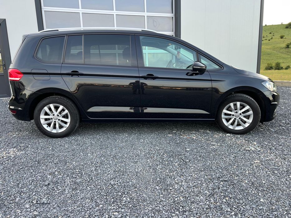 VOLKSWAGEN Touran 2019 — imagine 3