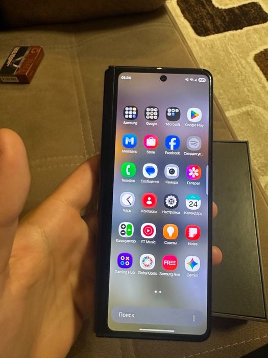 Продам samsung Z fold 3