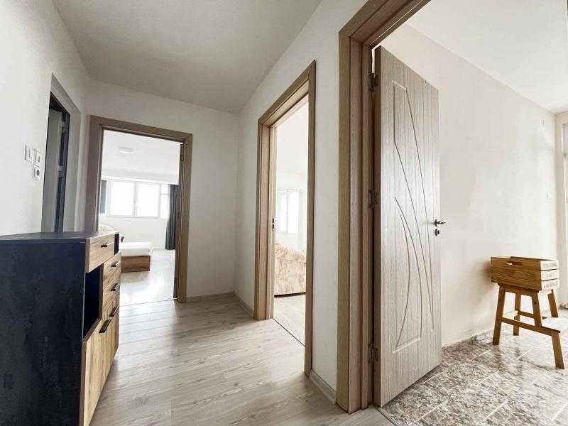 Дава се под наем Двустаен апартамент в Бургас, Лазур - 60 кв.м за 612 € - Снимка #4