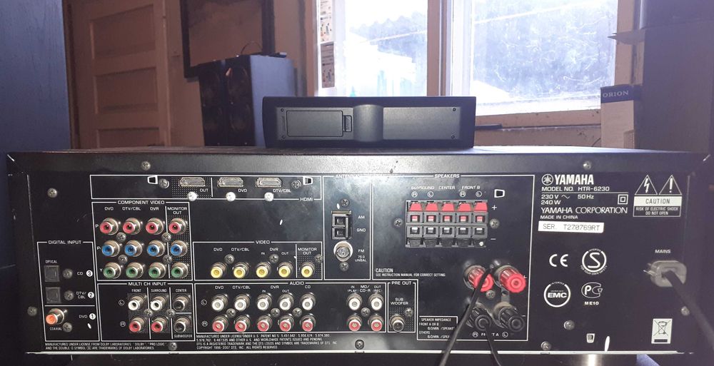 Amplituner Yamaha 5.1 cu Telecomandă 5x100W