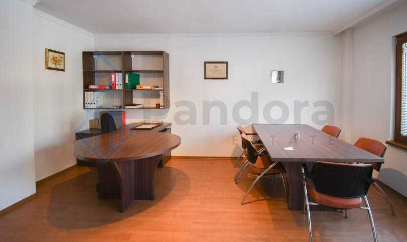 Дава се под наем Тристаен апартамент в София, Лозенец - 100 кв.м за 525 € - Снимка #2