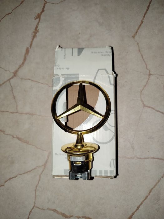 Мерс эмблема сотилади