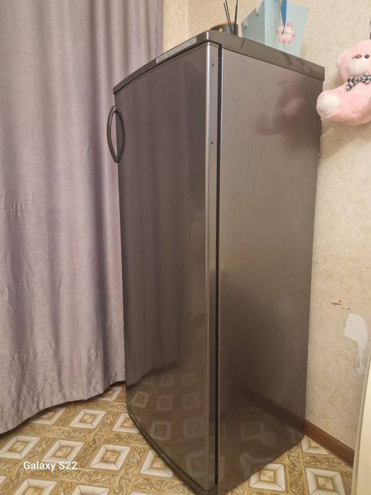 Продам морозильник