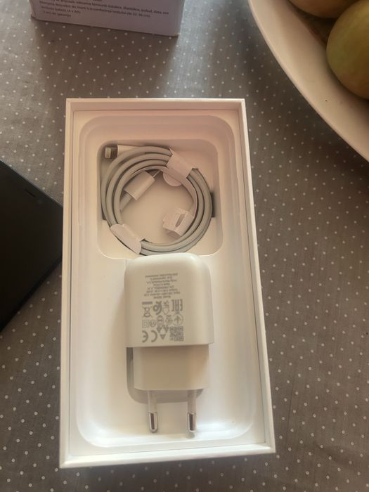 Iphone12 64 нов батерия100%Apple