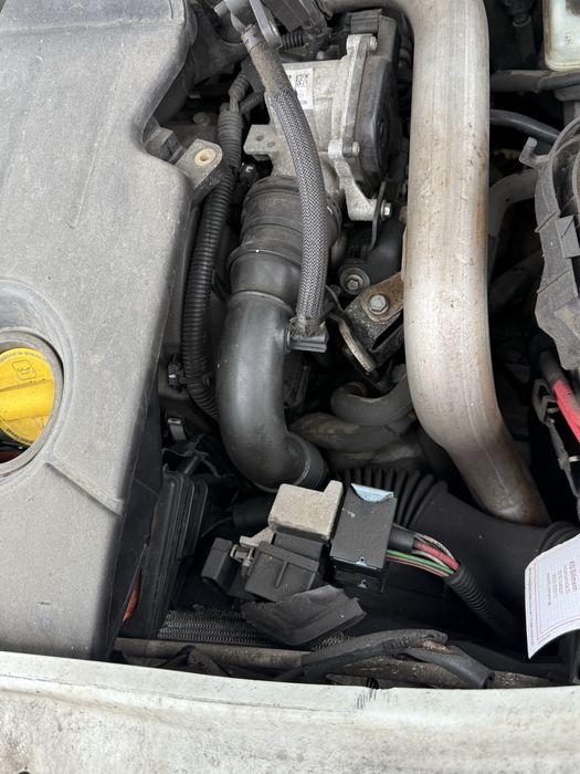 На части DACIA DUSTER 1.5dci disel  2013 година като нова