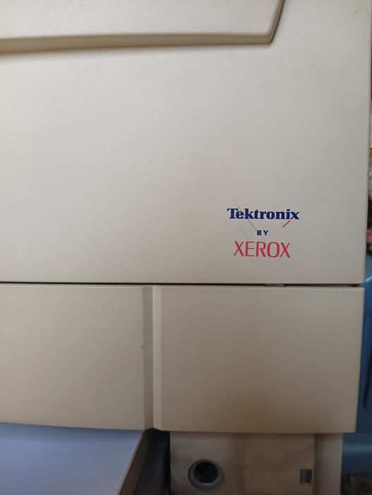 Продавам принтер формат А3