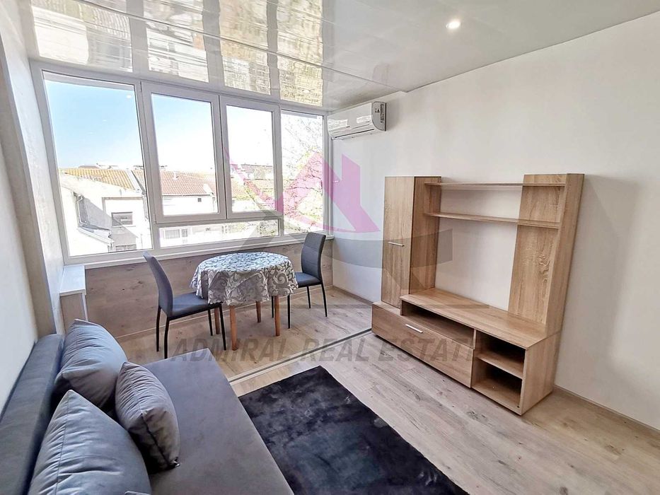 Дава се под наем Двустаен апартамент в Варна, Център - 42 кв.м за 350 € - Снимка #1